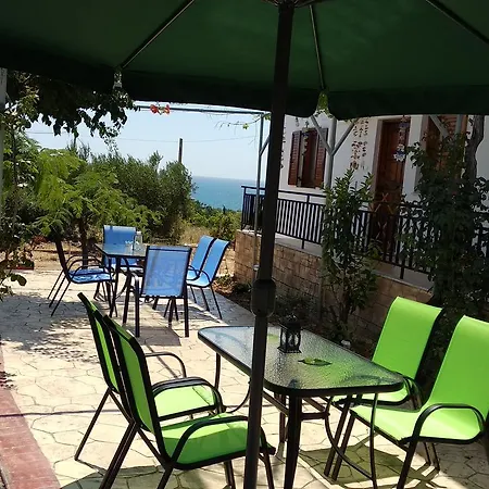 Holiday home Platanos