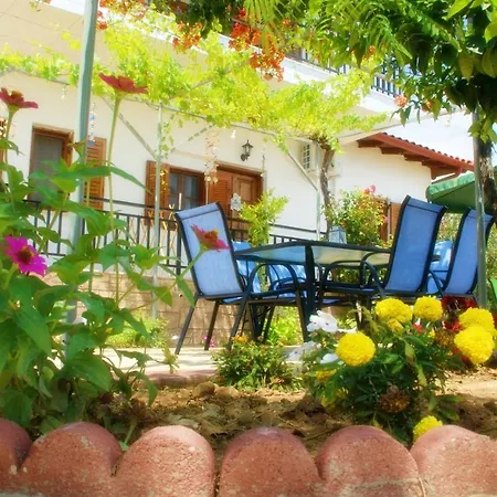 Platanos Holiday home